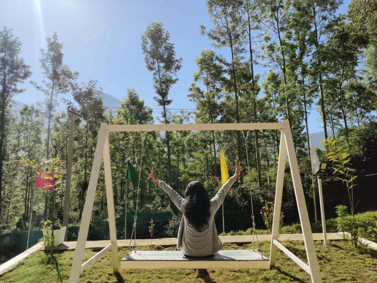 Happy Holidays Resort Kanthalloor エクステリア 写真