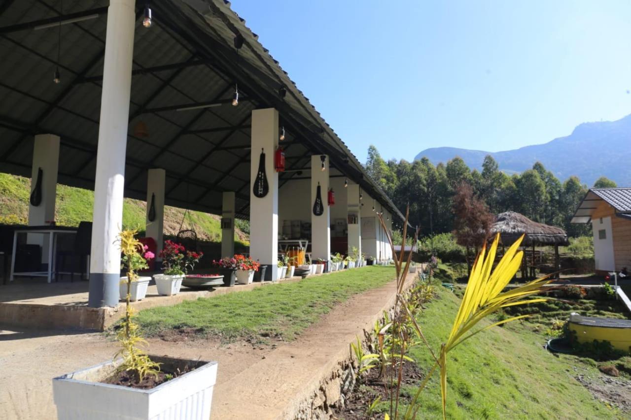 Happy Holidays Resort Kanthalloor エクステリア 写真