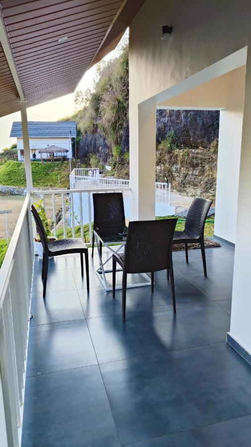 Happy Holidays Resort Kanthalloor エクステリア 写真